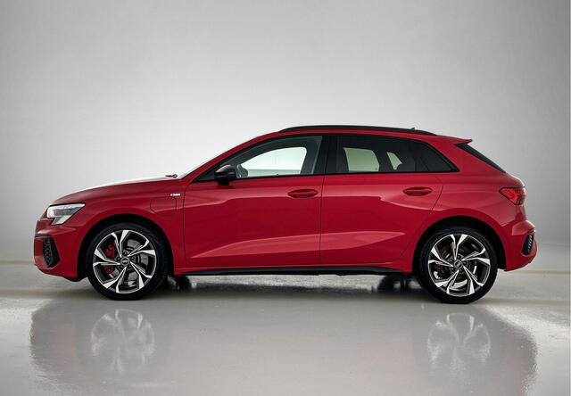 Audi A3 SPORTBACK 45 TFSI e S edition Competition RS stoelen leder, 3x S-Line, Matrix, 360Camera