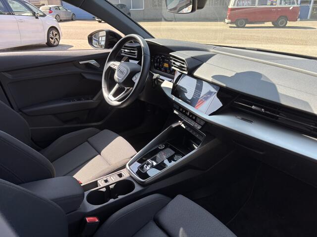 Audi A3 SPORTBACK 45 TFSI e S edition Competition / Applecarplay/AndroidAuto / Digital Cockpit / Plug In Hybrid /
