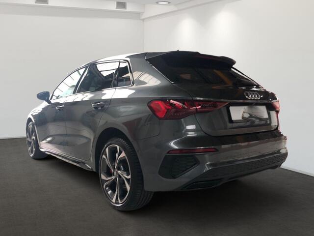 Audi A3 SPORTBACK 45 TFSI e S edition Competition Elk. verstelbare Schaalstoelen Camera 18 Inch Privacy Glass