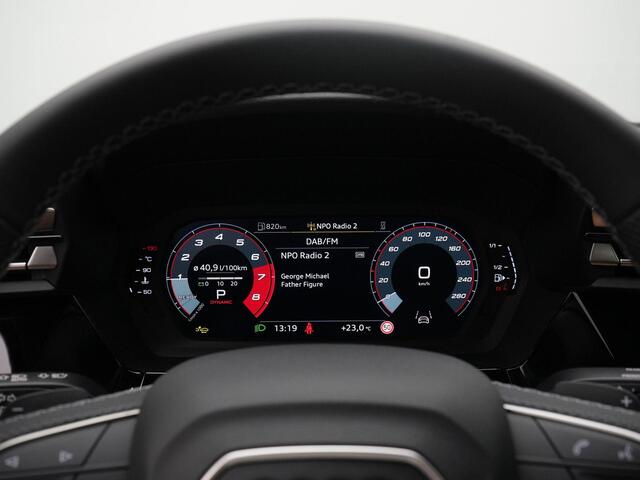 Audi A3 SPORTBACK 35 TFSI 150 pk S-tronic S edition / S-Line | Panoramadak | Sonos | Achteruitrijcamera | Stoelverwarming