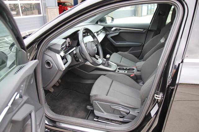 Audi A3 SPORTBACK 30 TFSI Business edition Pano, Viritueel, Clima, Nl auto Zomer aanbieding!