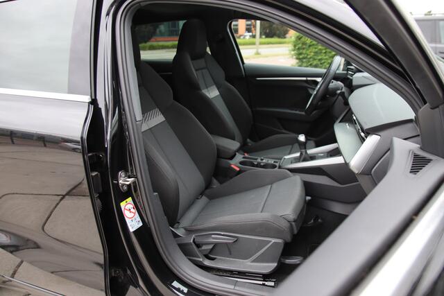 Audi A3 SPORTBACK 30 TFSI Business edition Pano, Viritueel, Clima, Nl auto Zomer aanbieding!