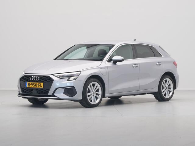 Audi A3 SPORTBACK 40 TFSI e Edition Navigatie Stoelverwarming Side assist Elek. kofferklep Carplay