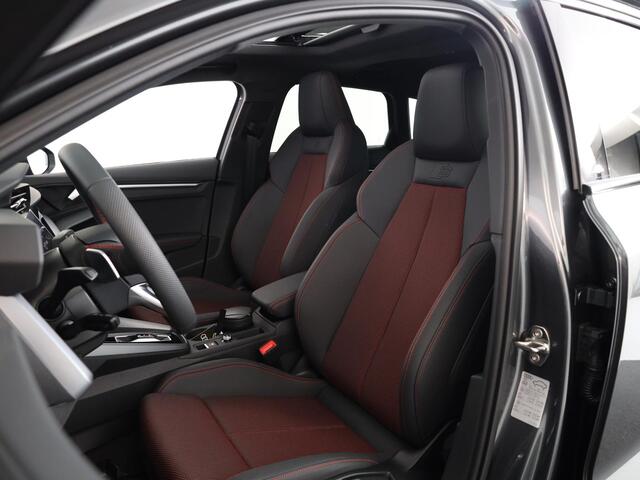 Audi A3 SPORTBACK 45 TFSI e S edition Competition 272 pk S-tronic| Navigatie | Panoramadak | Parkeersensoren (Park assist) | Achteruitrijcamera | Adaptieve cruise control | Matrix LED koplampen |