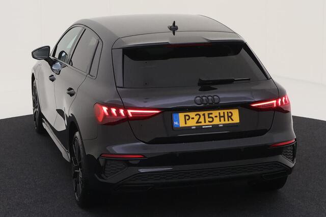 Audi A3 SPORTBACK 45 TFSI e S edition Competition / 245pk / Zwart Optiek / 18 Inch / getint glas / Getint glas