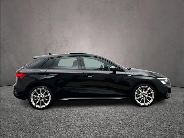 Audi A3 SPORTBACK 45 TFSI e S edition Competition | Pano | Audi sound | Matrix-Led | ACC | Carplay | Ambient lighting |