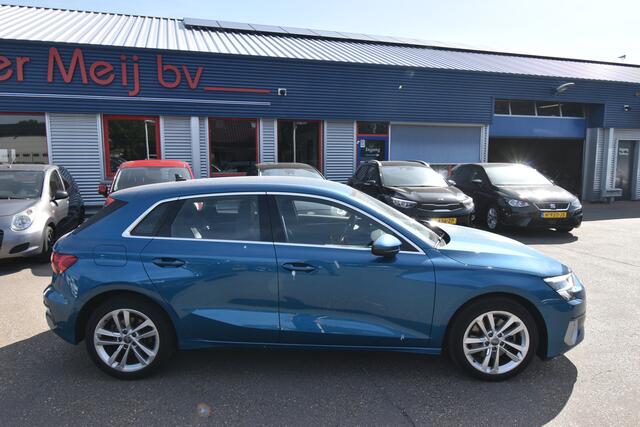Audi A3 SPORTBACK 35 TFSI Business edition , VIRTUAL COCKPIT , LED KOPL , PDC V+A , NAVI , V ST VERW , CLIMATR ,