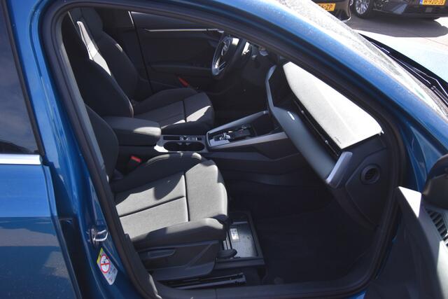 Audi A3 SPORTBACK 35 TFSI Business edition , VIRTUAL COCKPIT , LED KOPL , PDC V+A , NAVI , V ST VERW , CLIMATR ,