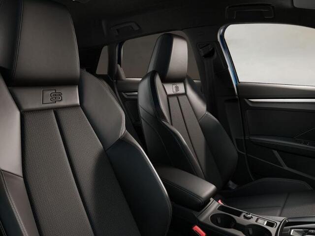 Audi A3 SPORTBACK S edition 40 TFSI e | 204 PK | Privacy glas | Zwart Optiek | 18 inch | Sonos 3d | Matrix led |