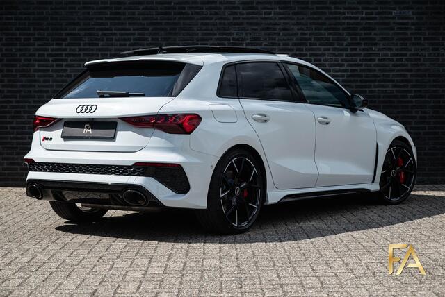 Audi A3 SPORTBACK 2.5 TFSI RS 3 quattro