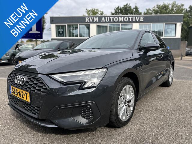 Audi A3 SPORTBACK 40 TFSI e Edition | PLUG-IN Hybride 204 PK | Stoelverwarming | Drive Select | Navi | Apple CarPlay | Adaptive Cruise | Rijklaar geleverd met 12 mnd BOVAG garantie