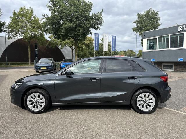 Audi A3 SPORTBACK 40 TFSI e Edition | PLUG-IN Hybride 204 PK | Stoelverwarming | Drive Select | Navi | Apple CarPlay | Adaptive Cruise | Rijklaar geleverd met 12 mnd BOVAG garantie