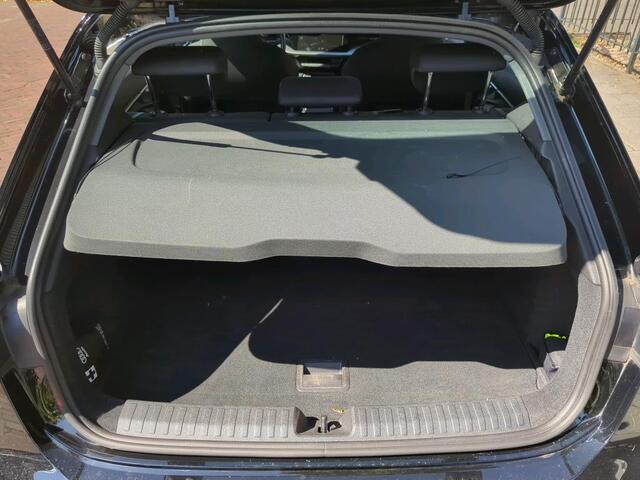 Audi A3 SPORTBACK 30 TFSI 110pk S-Tronic Advanced edition / LED / Navigatie / Climate Control / Parkeersensoren Achter / 17" LMV