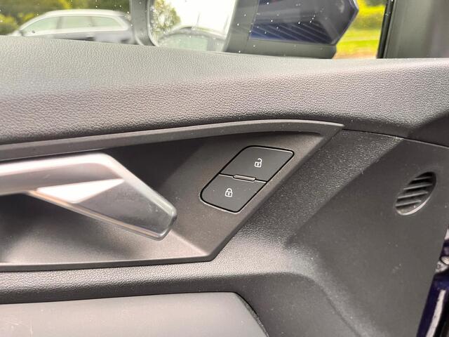 Audi A3 SPORTBACK 35 TFSI Business edition