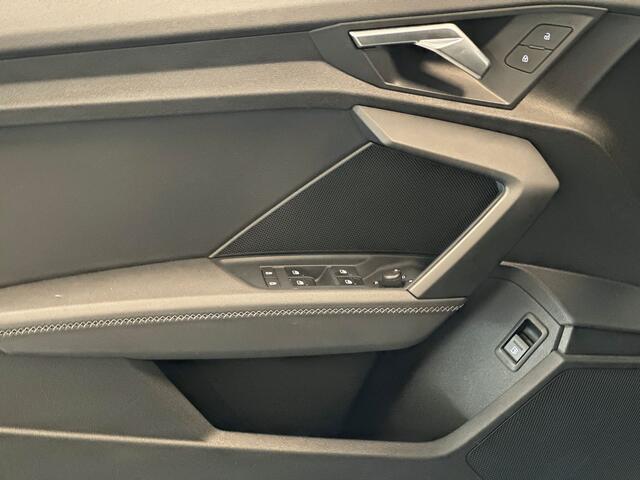 Audi A3 SPORTBACK 40 TFSI 204pk e S-Line Edition Panoramadak | Zwart optiek | 18 Inch