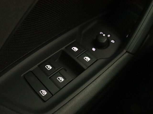 Audi A3 SPORTBACK 40 TFSI e Edition | Navigatie | Virtual Cockpit | Carplay | Climate control | Getint glas | Cruise control | Full LED | PHEV | Plug In