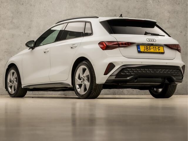 Audi A3 SPORTBACK 30 TFSI S-Line Sport Automaat (2X S-LINE, APPLE CARPLAY, HEAD-UP DISPLAY, SONOS AUDIO, GROOT NAVI, CAMERA, LEDEREN SPORTSTOELEN, STOELVERWARMING, ADAPTIVE CRUISE, SFEERVERLICHTING, KEYLESS, NIEUWSTAAT)