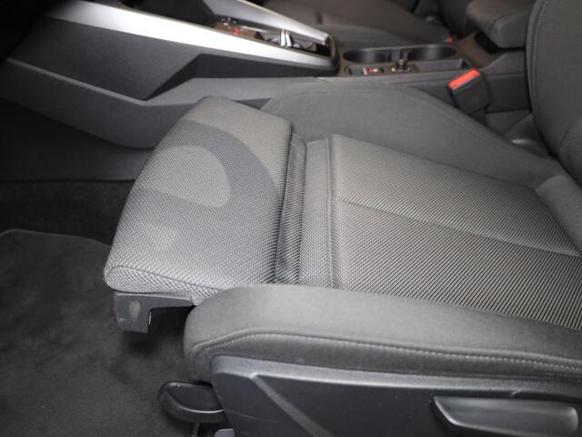 Audi A3 SPORTBACK 30 TFSI Advanced edition 110pk | Parkeer assistent |17 inch | Climatronic | Virtual cockpit |