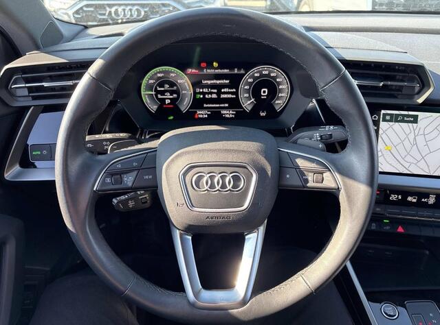 Audi A3 SPORTBACK 45 TFSI e S edition Competition | Afneembare Trekhaak | Dealer onderhouden | Verwacht |