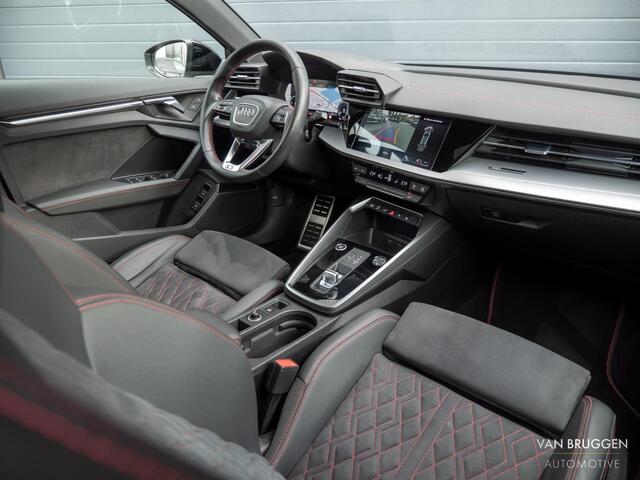 Audi A3 SPORTBACK 45 TFSI e S-Line Pano RS Massage Head-up B&O Sfeer E-Stoelen