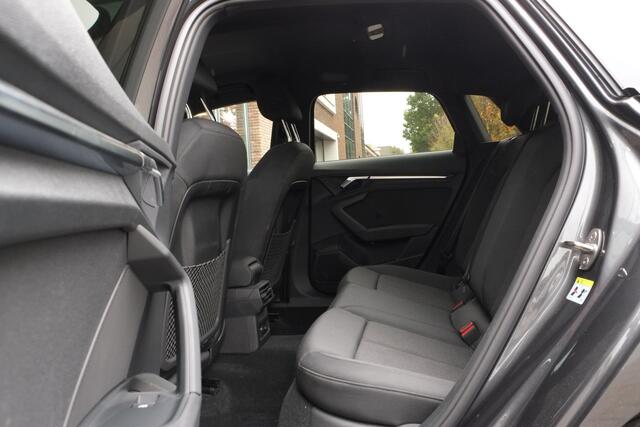Audi A3 SPORTBACK 40 TFSI e S-LINE Achteruitrijcamera, Navigatie, Carplay