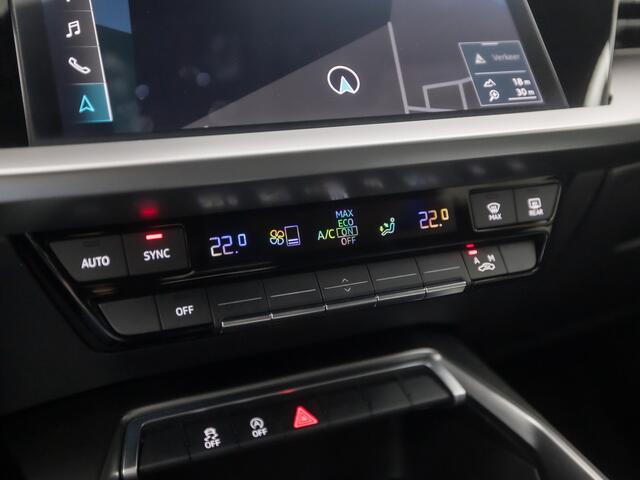 Audi A3 SPORTBACK 30 TFSI Sportline Automaat (APPLE CARPLAY, GROOT NAVI, CLIMATE, GETINT GLAS, SPORTSTOELEN, CRUISE, MATRIX LED, PARKEERSENSOREN, NIEUWSTAAT)