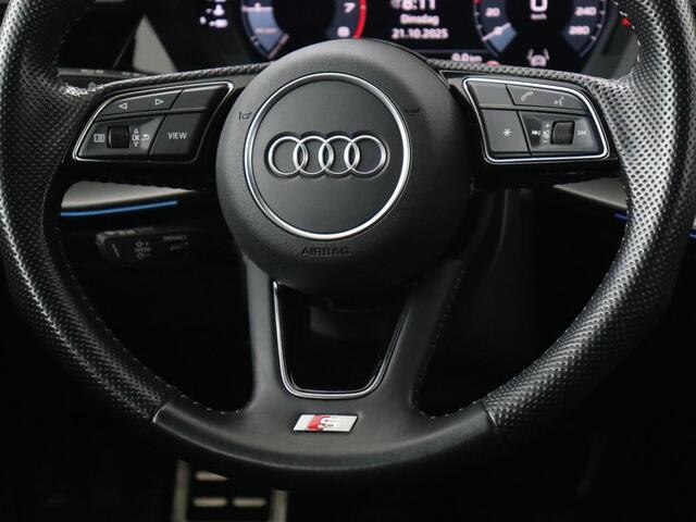 Audi A3 SPORTBACK 35 TFSI Edition One | Trekhaak | Park Assist | Matrix LED | Carplay | Adaptive cruise | Sportstoelen | Virtual Cockpit | Navigatie | Half leder | Climate control | Bluetooth