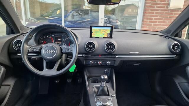Audi A3 SPORTBACK 1.0 TFSI Sport Edition, 19 Inch. Lichtmetalen velgen, NL auto!
