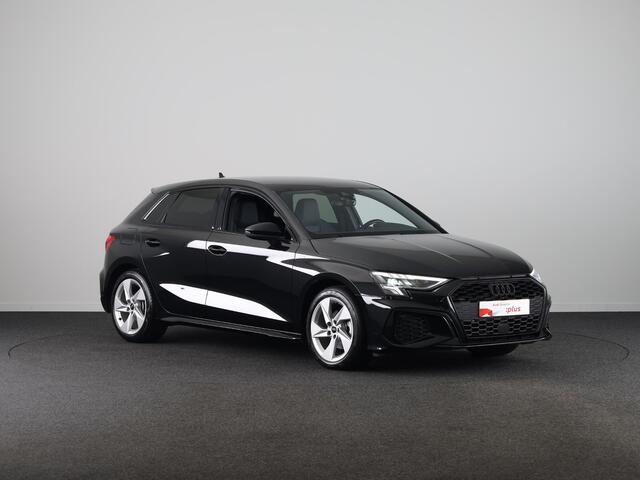 Audi A3 SPORTBACK 35 TFSI S edition | Verlengde Garantie | Optiek zwart pakket | Parkeersensoren achterzijde | Afneembare trekhaak |