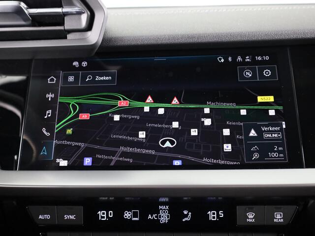 Audi A3 SPORTBACK 35 TFSI S edition | Verlengde Garantie | Optiek zwart pakket | Parkeersensoren achterzijde | Afneembare trekhaak |