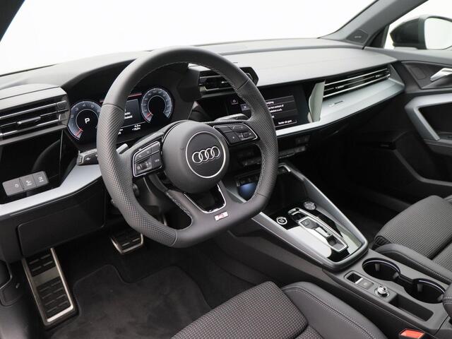 Audi A3 SPORTBACK 35 TFSI S edition | Privacy glas | Sonos 3d | 19 inch | Comfortsleutel | Matrix Led |