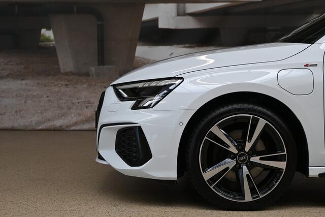 Audi A3 SPORTBACK 40 TFSIe 204pk S edition | RS stoelen | Keyless | 100% (Dealer) onderhouden label