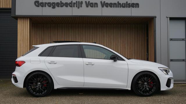 Audi A3 SPORTBACK 45 TFSI e 245pk 3x S-Line & Competition *Black Optik* Pano.Dak 19inch B&O Ambiance verlichting Virtual *Zeer Nette A3* 46010km!