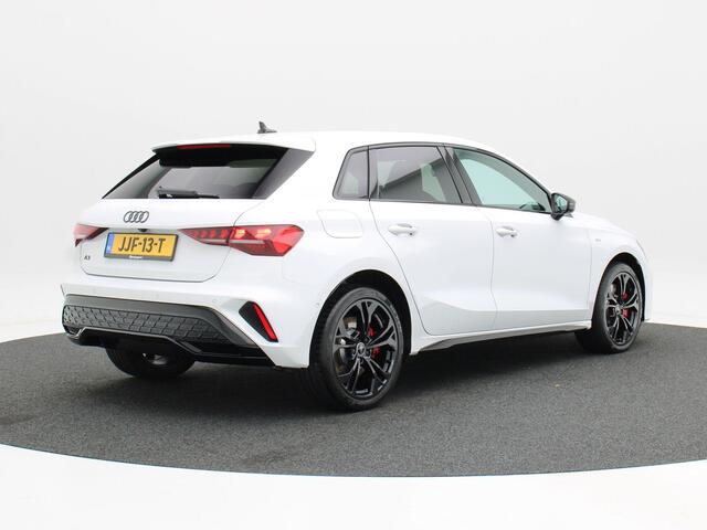 Audi A3 SPORTBACK 45 TFSi 272 Pk e S edition Competition | Sonos Audio | Camera | Carplay | LED | Adaptive Cruise | Stoel Verwarming | 18 Inch | 2.409 Km!!