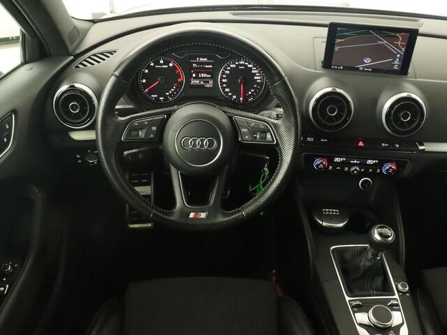 Audi A3 SPORTBACK 1.0 TFSI Sport S Line | Carplay | Full LED | Sportstoelen | Half leder | Navigatie | Climate control | Parkeerhulp | Cruise control
