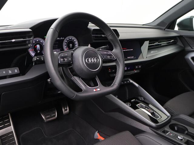 Audi A3 SPORTBACK 35 TFSI S edition | 150 PK | Automaat | S-line | Apple Carplay/Android Auto | Climate control |