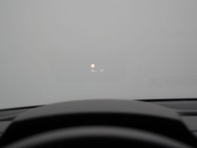 Audi A3 SPORTBACK 35 TFSI 150 pk S-tronic S-Line | Panoramadak | Trekhaak | Head-up display | Matrix LED | Sonos