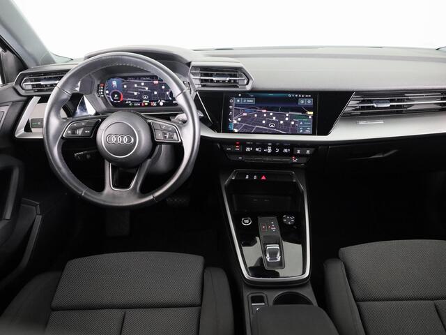 Audi A3 SPORTBACK 30 TFSI Business edition 110 PK S-Tronic | Navigatie | Parkeersensoren | LED koplampen |