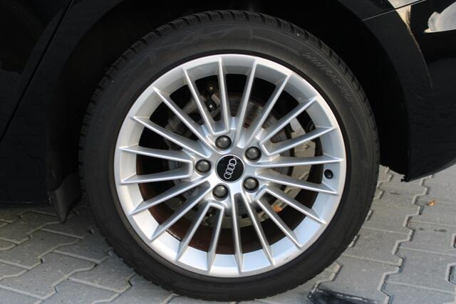 Audi A3 SPORTBACK 30 TFSI Business edition | Incl. 12 maanden garantie | Cruise control | Climate control | Apple carplay/Android auto | Navigatie | DAB radio | Virtual cockpit |