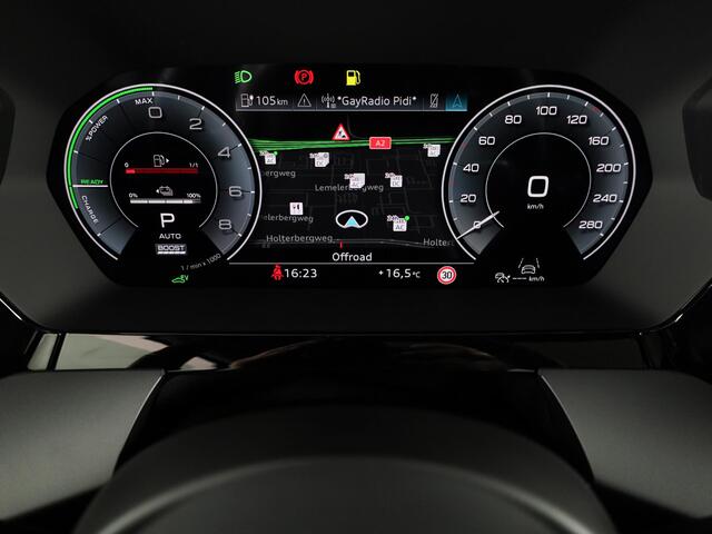 Audi A3 SPORTBACK 45 TFSI e S edition Competition 272pk | Panoramadak | Sonos Premium Audio | 19 inch Lichtmetalen velgen | Parkeercamera