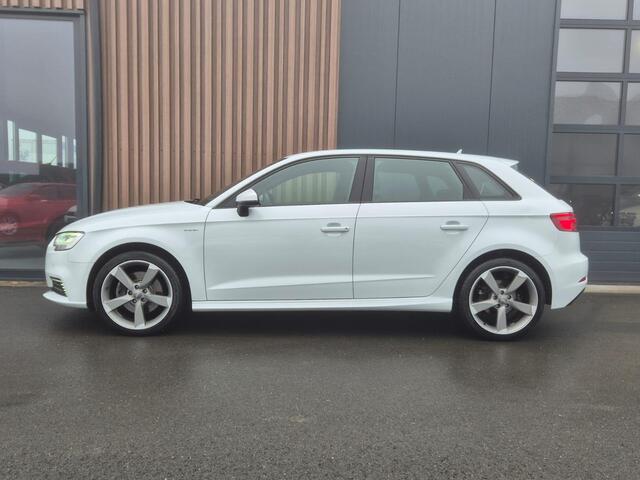 Audi A3 SPORTBACK 1.4 e-tron Lease Edition S Edition | Digitaal | Xenon LED | 18'' | Stoelverw. | Navi