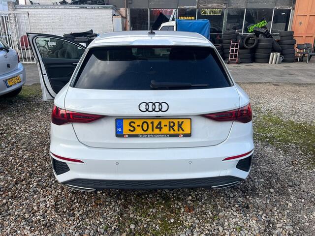 Audi A3 SPORTBACK 45 TFSI e S ed. Comp Voorschade airbags OK!!