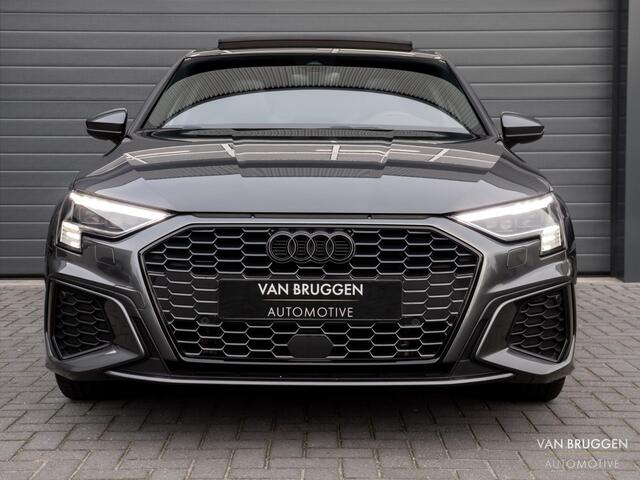 Audi A3 SPORTBACK 40 TFSI e S-Line Pano Camera Matrix S3