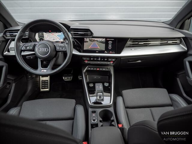 Audi A3 SPORTBACK 40 TFSI e S-Line Pano Camera Matrix S3