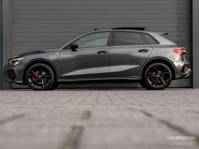 Audi A3 SPORTBACK 40 TFSI e S-Line Pano Camera Matrix S3