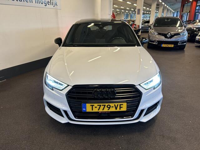 Audi A3 SPORTBACK 1.5 TFSI CoD Sport 3X S-Line Edition | Automaat | Panoramadak | Digital dashboard | Adaptieve cruise control | Automatisch inparkeren | Elek. verstelbare stoelen | Apple carplay | Adaptief onderstel | Achteruitrijcamera | Voorverwarming | Lederen/Alcantar