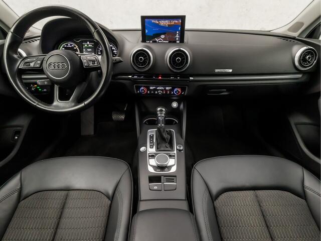 Audi A3 SPORTBACK 1.4 e-tron Sport 204Pk Automaat (GROOT NAVI, CLIMATE, STOELVERWARMING, LEDER, SPORTSTOELEN, GETINT GLAS, KEYLESS, PARKEERSENSOREN, NIEUWSTAAT)