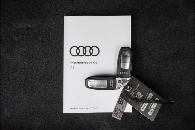 Audi A3 SPORTBACK 30 TFSI S Edition Pano ACC Zwart Optiek Trekhaak
