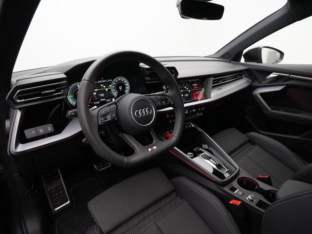 Audi A3 SPORTBACK 45 TFSI e 272 pk S-tronic S edition Competition / S-Line | Panoramadak | Sonos | Matrix LED | Achteruitrijcamera | Stoelverwarming