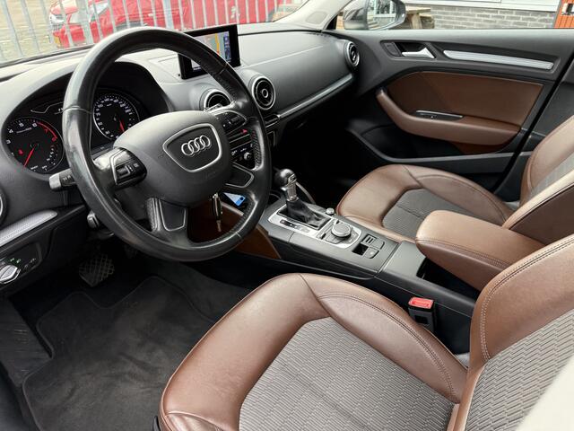 Audi A3 SPORTBACK 1.4 TFSI Ambiente Pro Line plus Automaat..!! Half leer, Climate contr, Navigatie, etc..